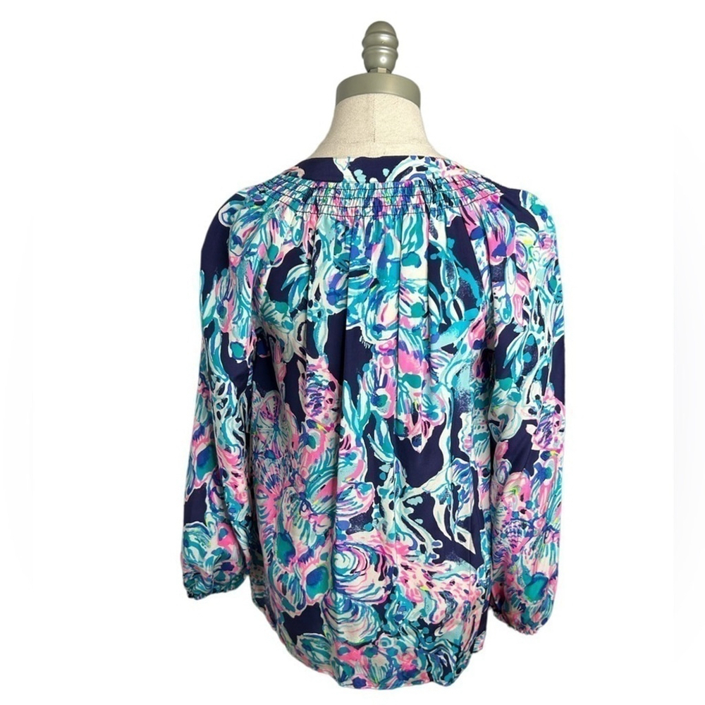Lilly Pulitzer Elsa 100% Silk Smocked Bright Navy Caught Up Blouse Size XS - Picture 8 of 14